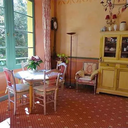 Chateau Luxury Apartment